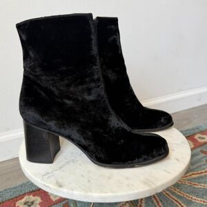 90s Nine West velvet ankle boots